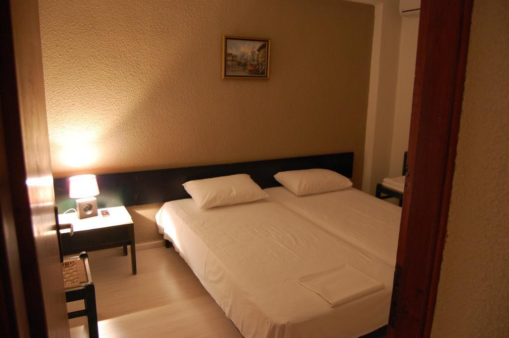 Hotel Antirrio Room photo